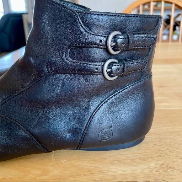Born Ankle Boot - Black Leather Size 8.5 US | 40 EU - Picture 11 of 13